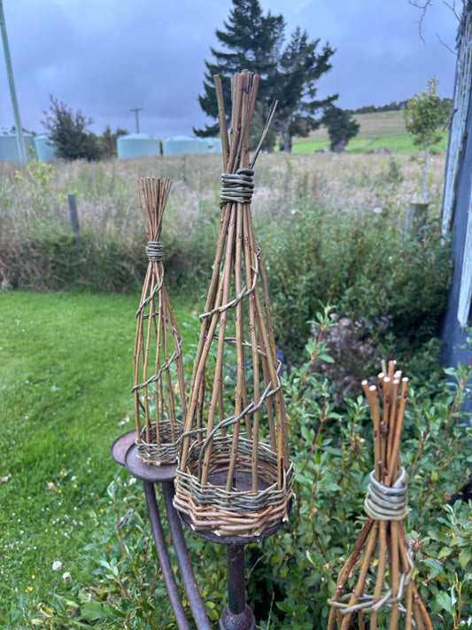 Willow Bird-feeder